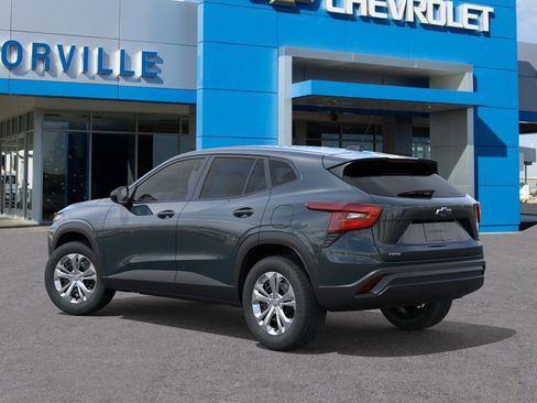 New 2026 Chevrolet Trax LS FWD image 3