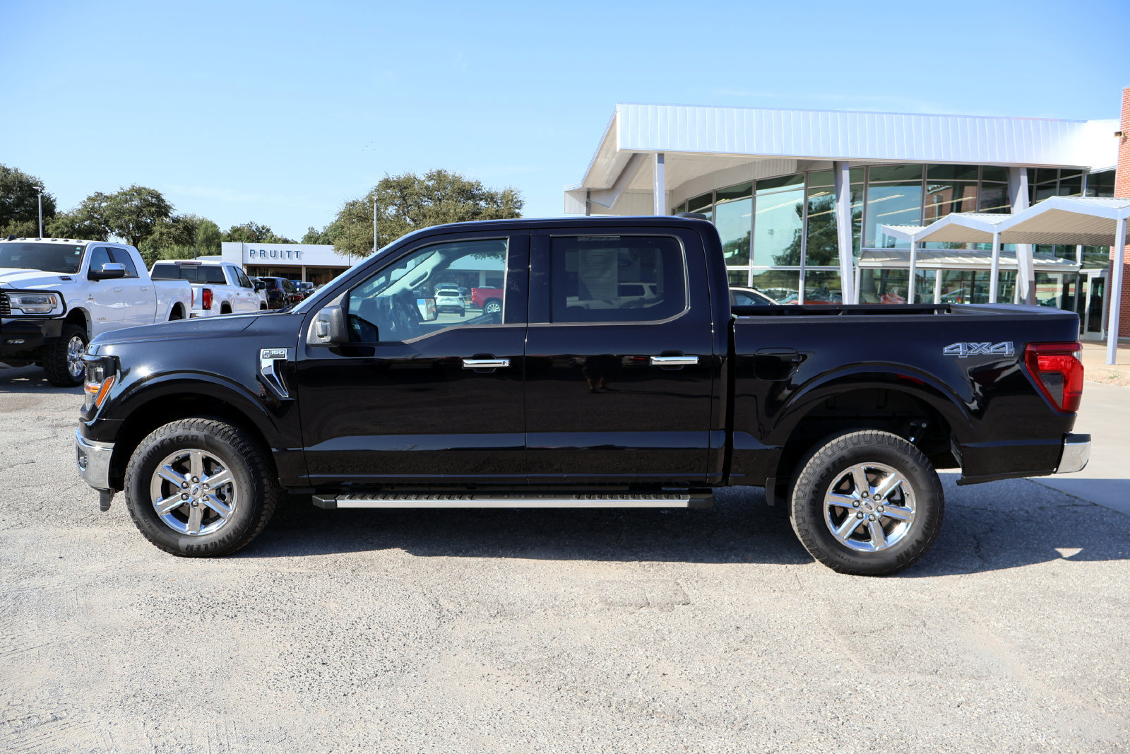 Used 2025 Ford F150 XLT w/ Equipment Group 301A Standard AWD/4WD image 2