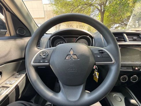 Used 2018 Mitsubishi Outlander Sport ES FWD image 23