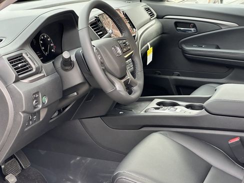 New 2025 Honda Ridgeline RTL image 14