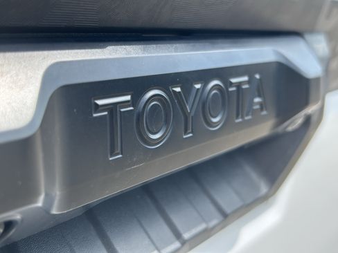 Certified 2022 Toyota Tundra TRD Pro AWD/4WD image 7