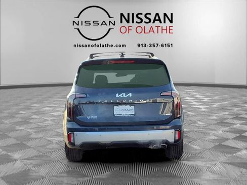 Used 2023 Kia Telluride EX w/ EX Captain's Chair Package image 30