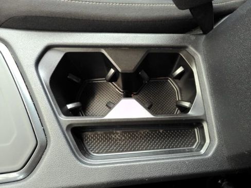 Used 2022 Volkswagen Tiguan S image 49