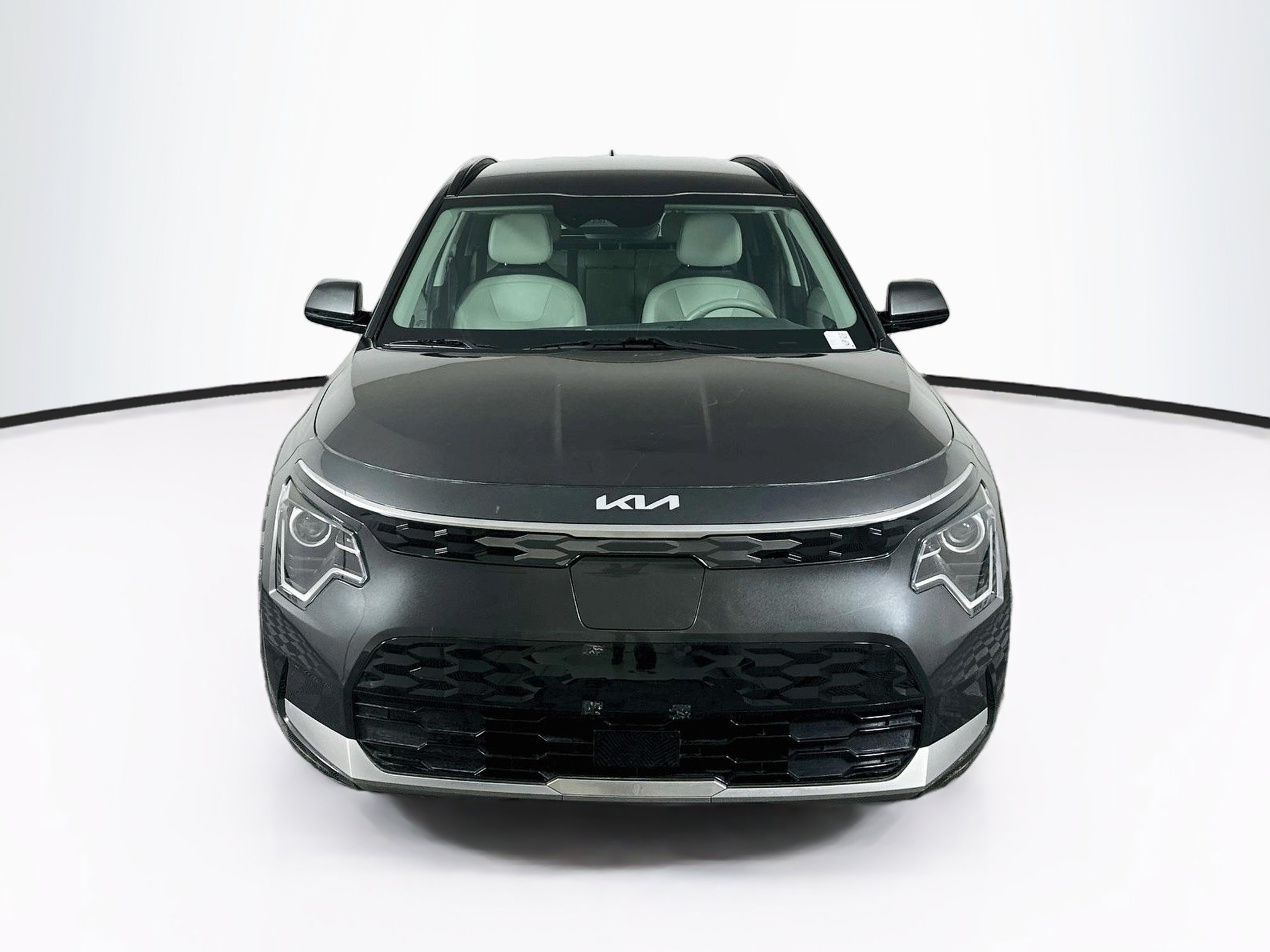 Used 2023 Kia Niro Wind FWD image 2