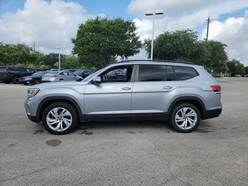 Used 2021 Volkswagen Atlas SE w/ Towing Package FWD image 8