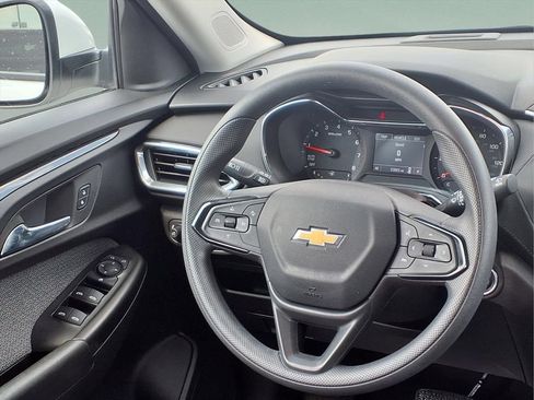 Certified 2023 Chevrolet TrailBlazer LT FWD image 19