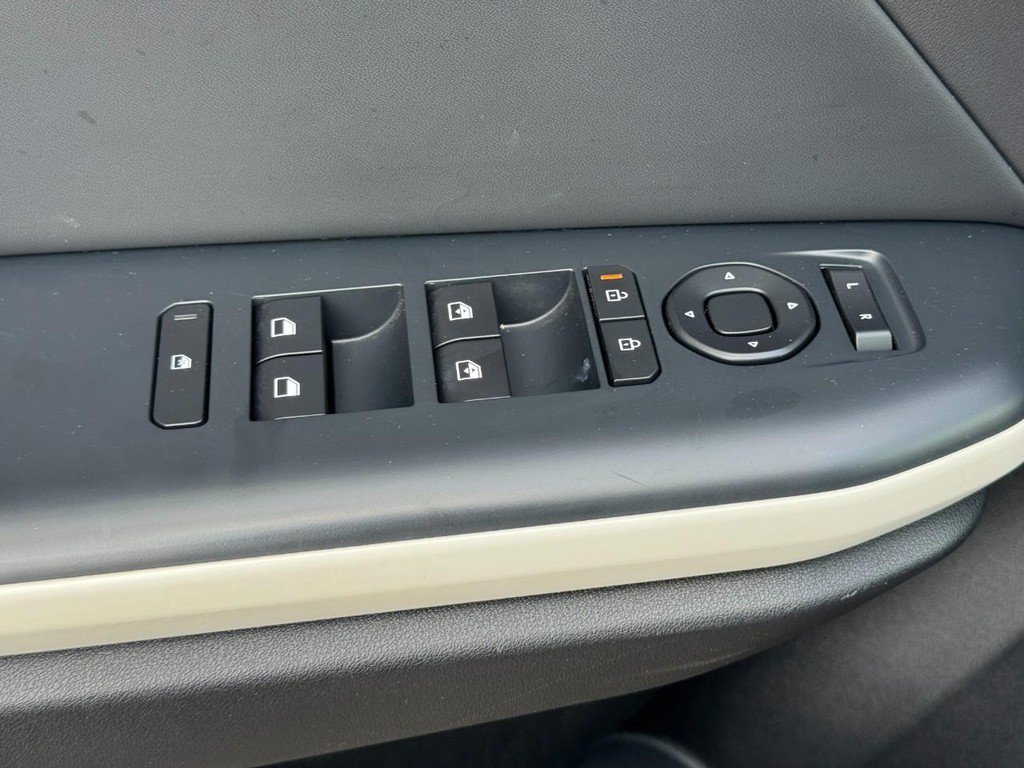 Used 2025 Kia K4 GT-Line FWD image 22