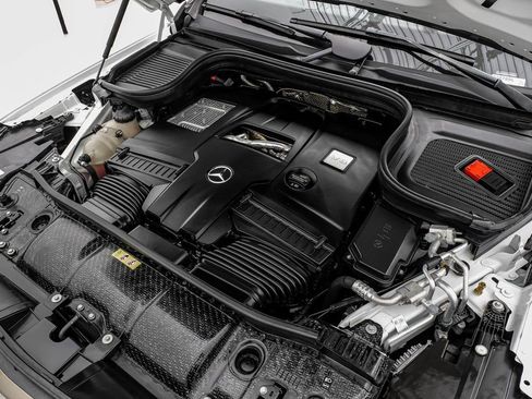 Used 2024 Mercedes-Benz GLS 580 4MATIC image 47