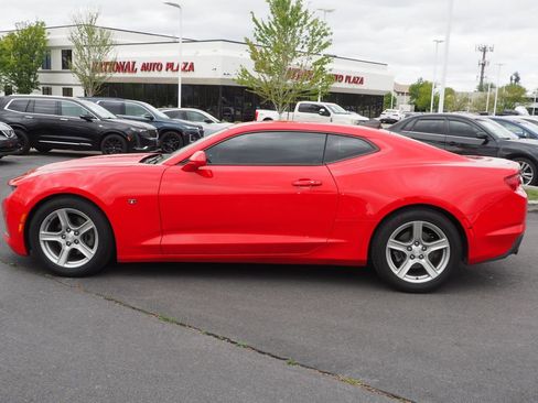 Used 2023 Chevrolet Camaro LT RWD image 8