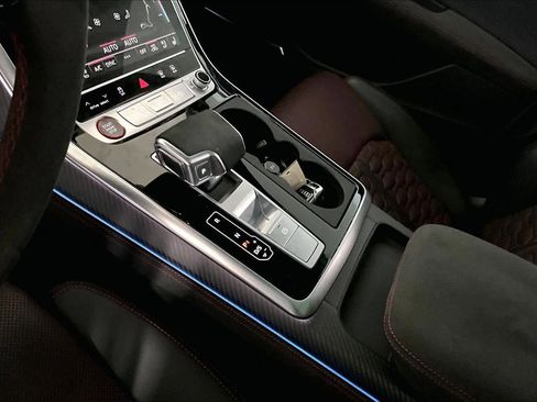 Used 2025 Audi RS Q8 performance image 17