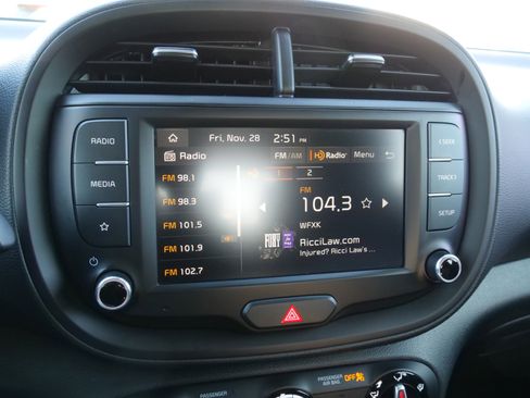 Used 2023 Kia Soul LX image 25