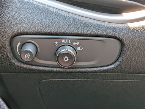 Used 2024 Chevrolet Malibu LT FWD image 17