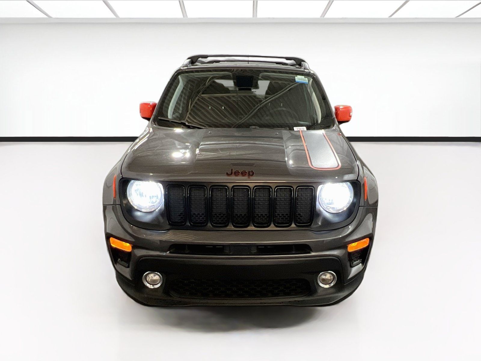 Used 2020 Jeep Renegade Latitude AWD/4WD image 2
