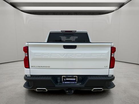 Used 2021 Chevrolet Silverado 1500 LT Trail Boss w/ Convenience Package II image 5