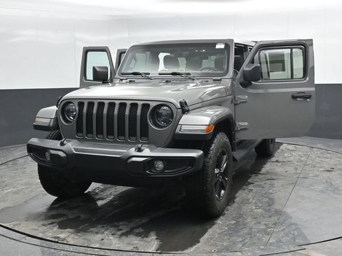 Used 2023 Jeep Wrangler Altitude image 53