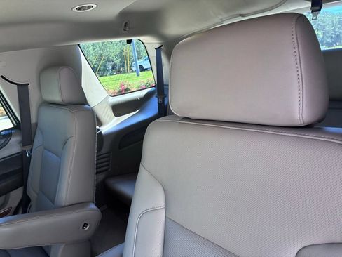 Used 2019 Chevrolet Tahoe Premier AWD/4WD image 14