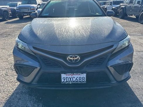 Used 2021 Toyota Camry SE w/ Carpet Mat Package (TMS) FWD image 2