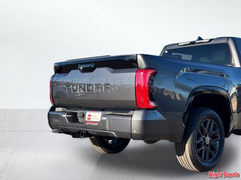 Used 2024 Toyota Tundra Platinum AWD/4WD image 11