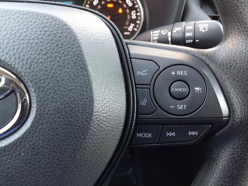 Certified 2022 Toyota RAV4 XLE image 15