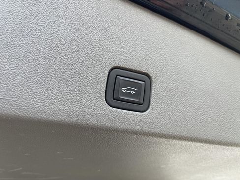 Used 2024 Cadillac XT6 Premium Luxury w/ LPO, Floor Liner Package AWD/4WD image 51
