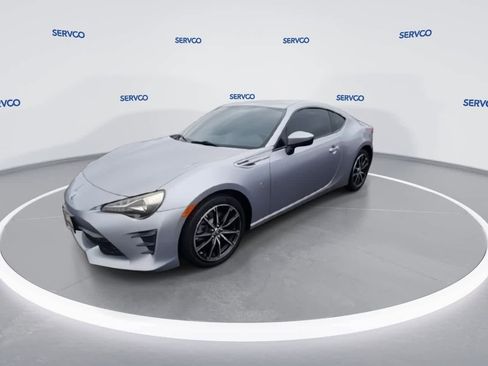 Used 2017 Toyota 86 image 4