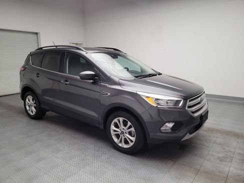 Used 2018 Ford Escape SE w/ SE Sync 3 Package FWD image 11