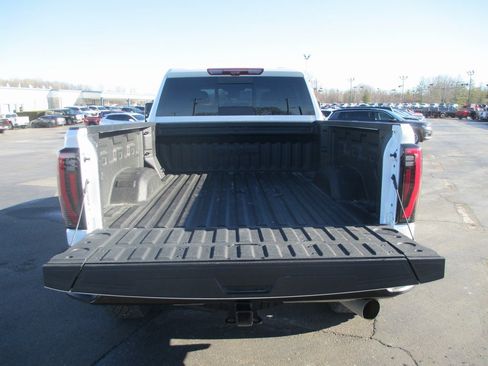 Certified 2026 GMC Sierra 2500 AT4X image 7