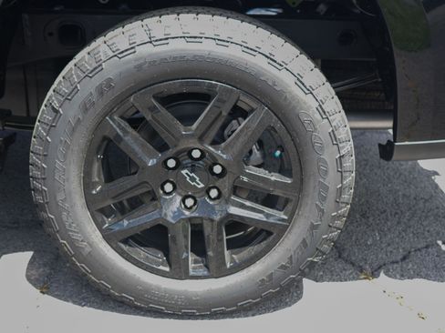 New 2026 Chevrolet Silverado 1500 RST w/ Z71 Off-Road Package AWD/4WD image 11