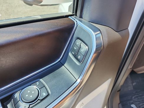 Used 2025 Ford F150 King Ranch w/ FX4 Off-Road Package AWD/4WD image 22