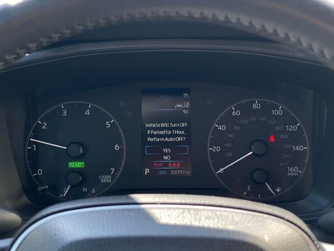 Used 2024 Toyota Corolla LE image 13