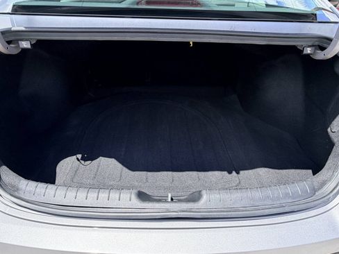 Used 2025 Hyundai Elantra SEL FWD image 8