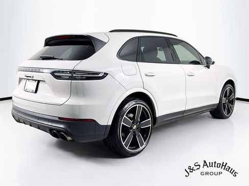 Used 2021 Porsche Cayenne S image 7