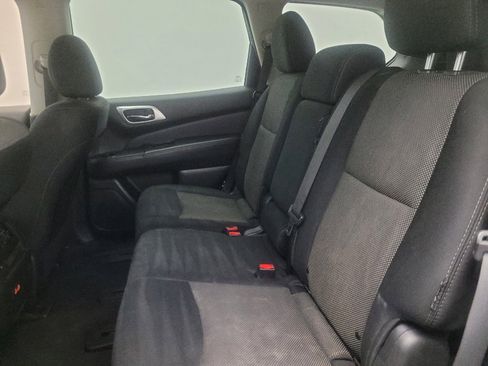 Used 2020 Nissan Pathfinder SV AWD/4WD image 18