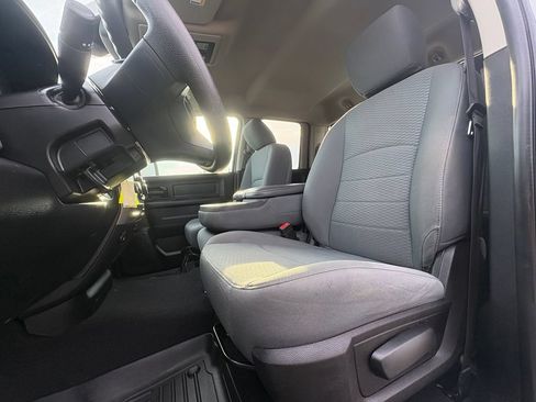 Used 2020 RAM 1500 Tradesman w/ Chrome Plus Package RWD image 12