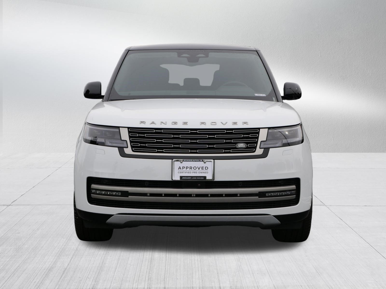 Used 2025 Land Rover Range Rover SE AWD/4WD image 8