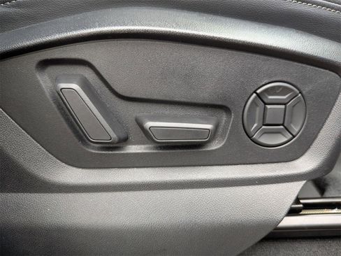 Used 2021 Audi Q8 Premium Plus w/ Premium Plus Package image 40