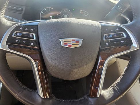 Used 2017 Cadillac Escalade Luxury AWD/4WD image 14