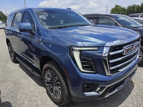 Used 2025 GMC Yukon Elevation w/ Elevation Premium Package RWD image 7