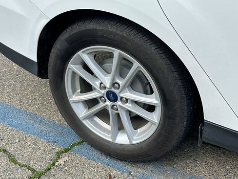 Used 2018 Ford Focus SE image 14