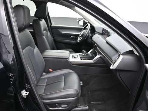 Used 2024 MAZDA CX-90 3.3 Turbo w/ Preferred Plus image 27