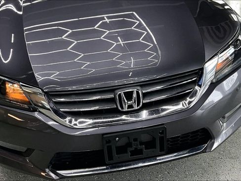 Used 2015 Honda Accord Sport image 32