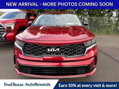 Used 2023 Kia Sorento S FWD image 2