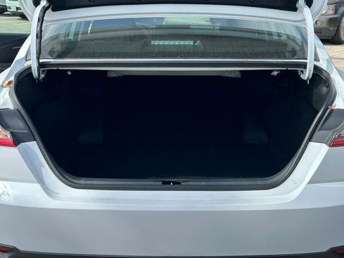 Used 2025 Toyota Camry LE FWD image 14