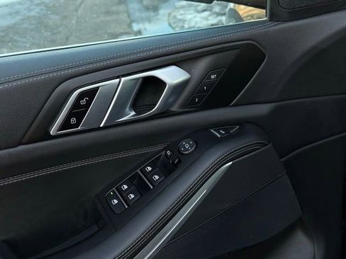 Used 2022 BMW X5 xDrive40i AWD/4WD image 12