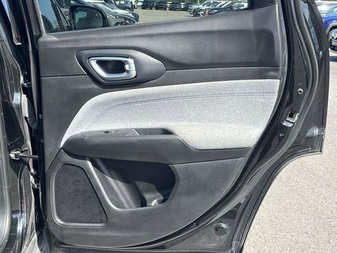 Used 2024 Jeep Compass Latitude image 26