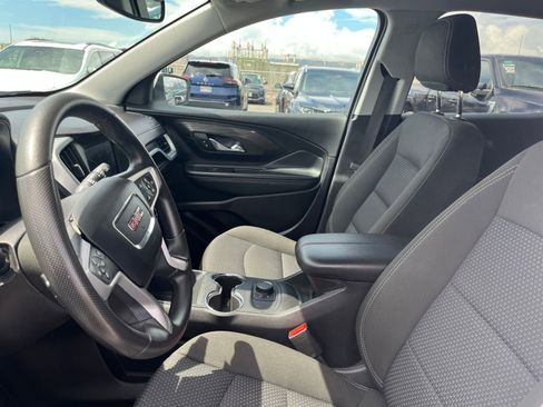 Used 2024 GMC Terrain SLE FWD image 27