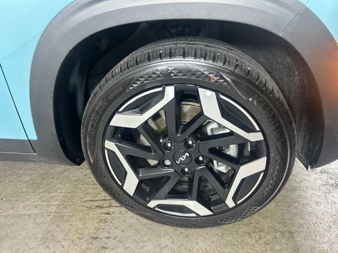 Used 2026 Kia Seltos SX w/ SX Sunroof Package AWD/4WD image 12