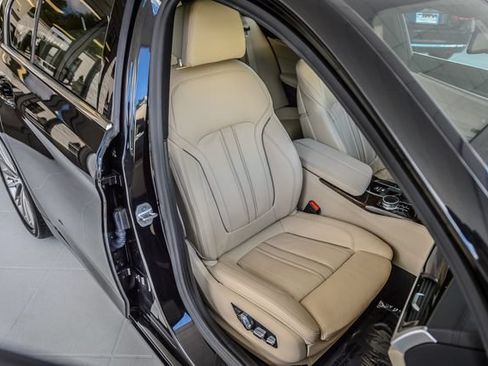 Used 2017 BMW 540i RWD image 42