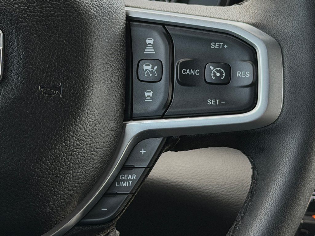 Used 2025 RAM 1500 Big Horn AWD/4WD image 14