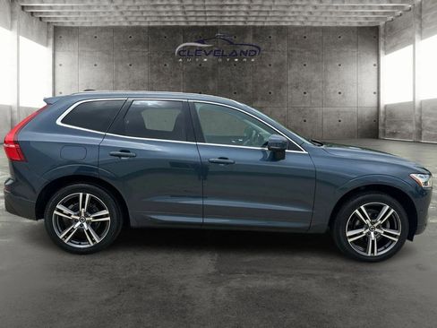Used 2018 Volvo XC60 T5 Momentum w/ Convenience Package AWD/4WD image 2